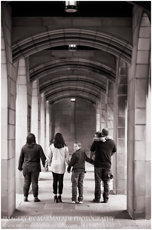An image of a family on North Michigan Avenue in Chicago
